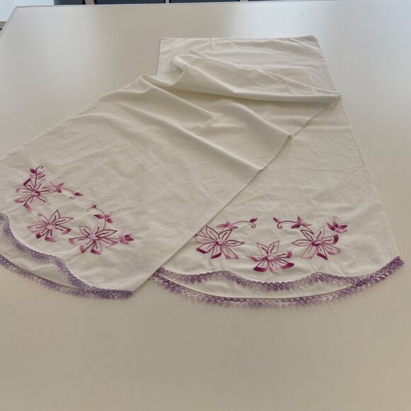 Vintage White Pillowcases With Purple Floral Embroidery & Crochet Trims scallop - Picture 5 of 14